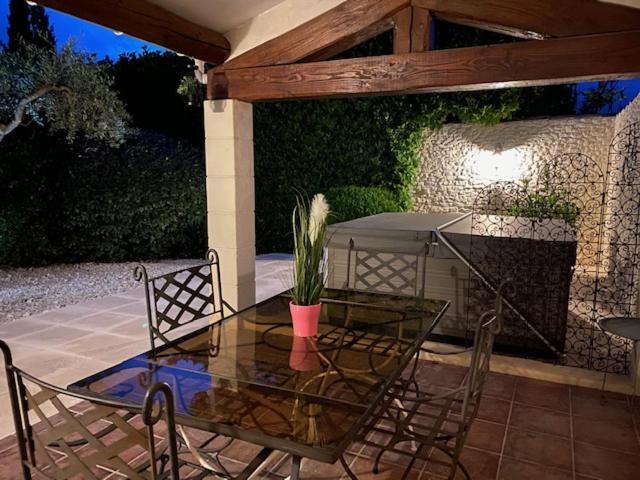 Mas Beau Soleil & Spa Cottages De Charme Avec Jacuzzi&Jardin Prives Сен-Реми-де-Прованс Экстерьер фото